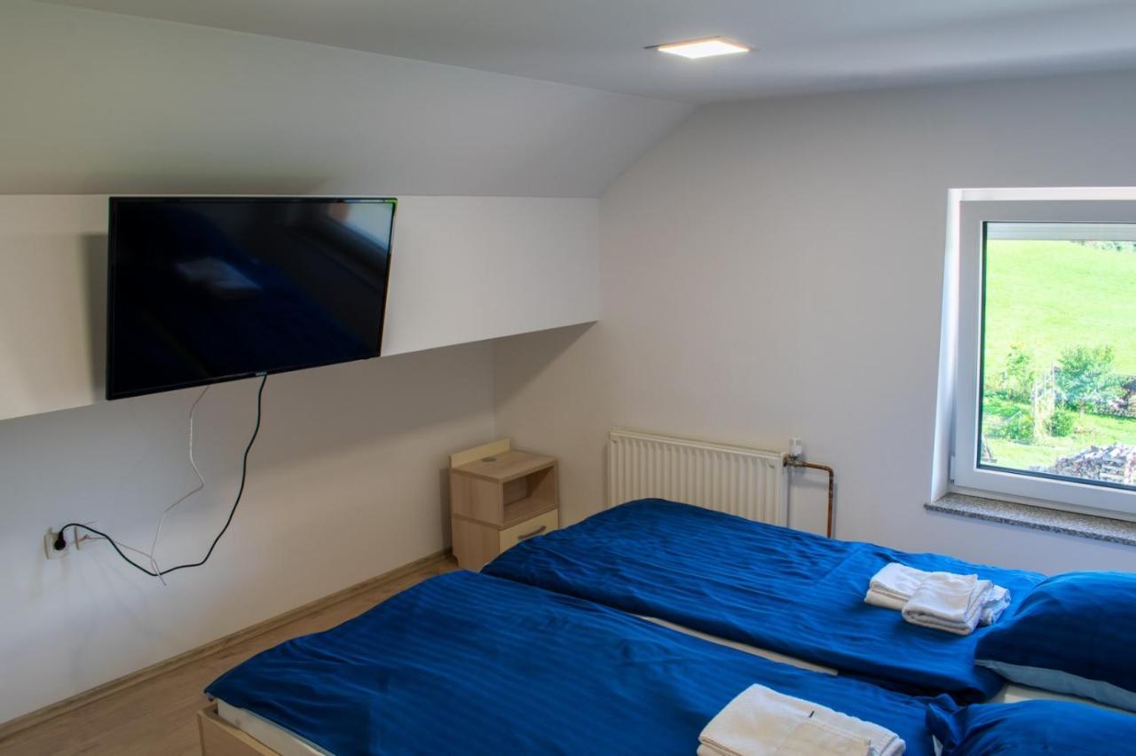 Hisa Izabela Hotel Muta Buitenkant foto