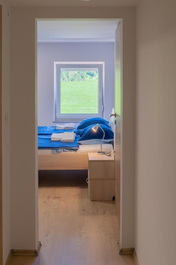 Hisa Izabela Hotel Muta Buitenkant foto