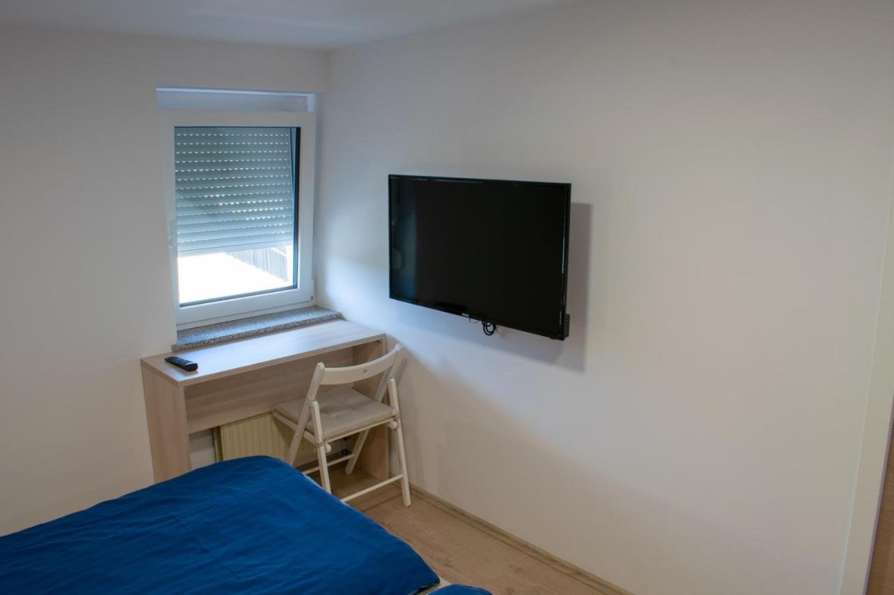 Hisa Izabela Hotel Muta Buitenkant foto
